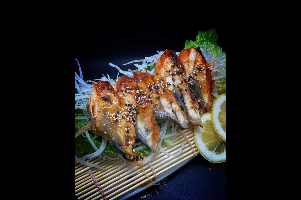 Unagi Sashimi (BBQ Eel) (5 pcs)