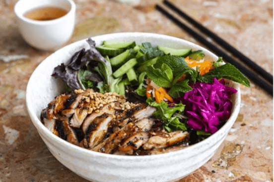 Bun poulet grillé mariné / Marinated Grilled Chicken Bun
