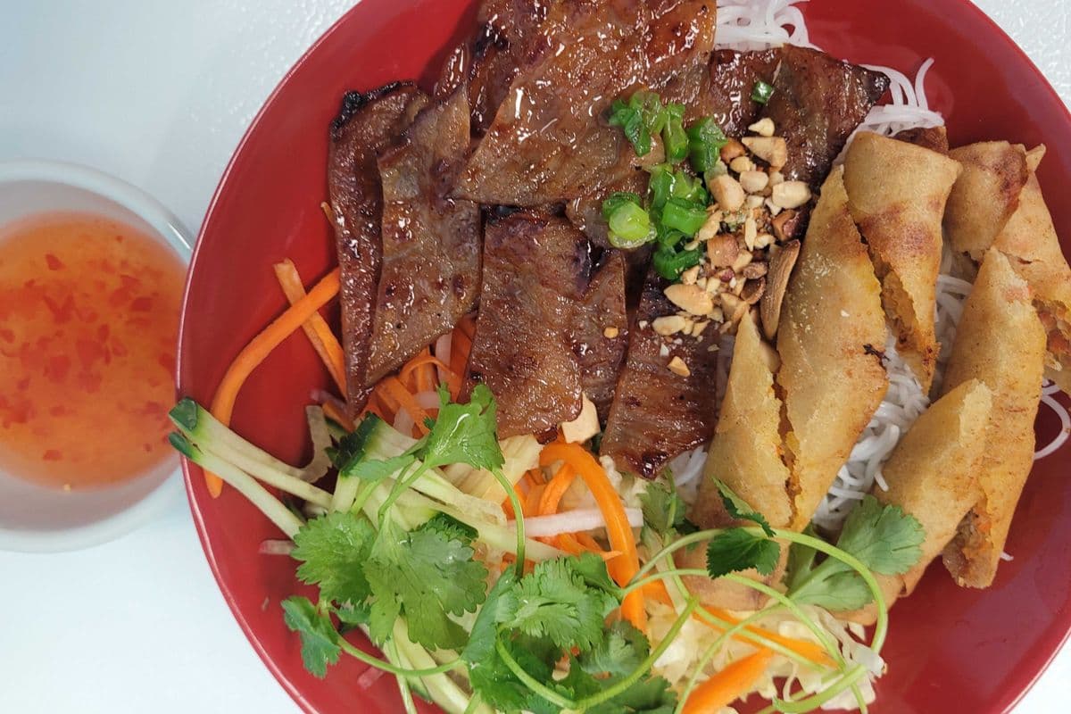 24. Vermicelli Grilled Pork and Spring rolls