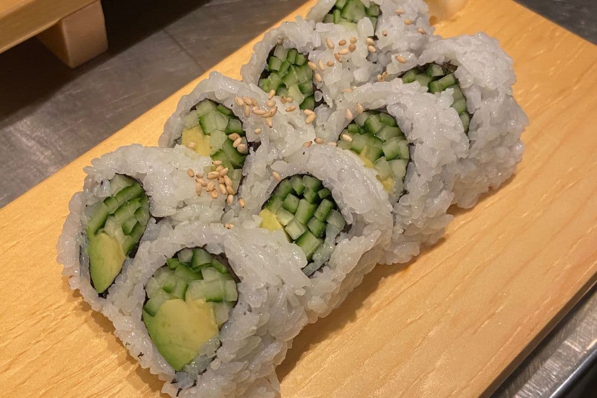 Avo Cucumber Roll (Vegetarian)