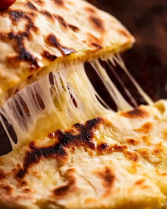 CHEESE FILLED NAAN