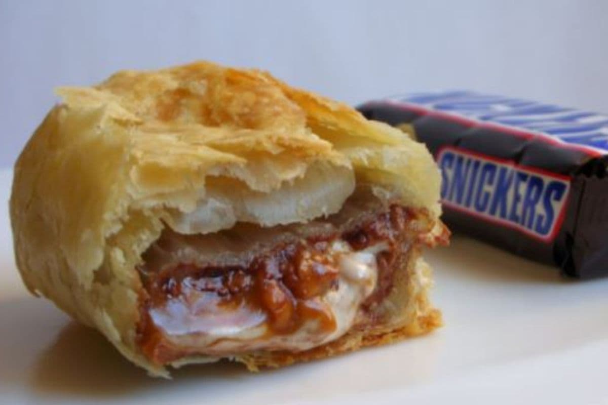 High End Deep-Fried Snickers Chocolate Bar