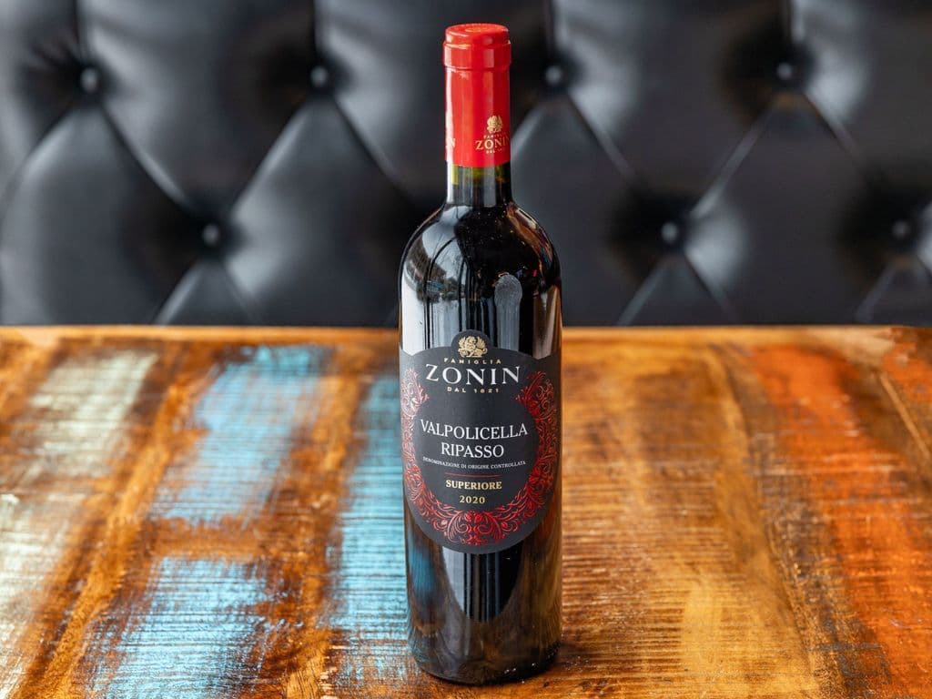 ZONIN ROUGE BOUTEILLE/ ZONIN RED BOTTLE