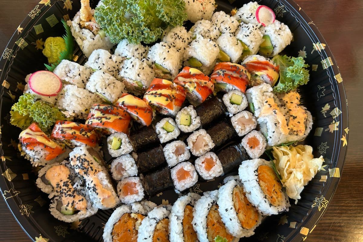 Sushi Tray B (62 pcs)