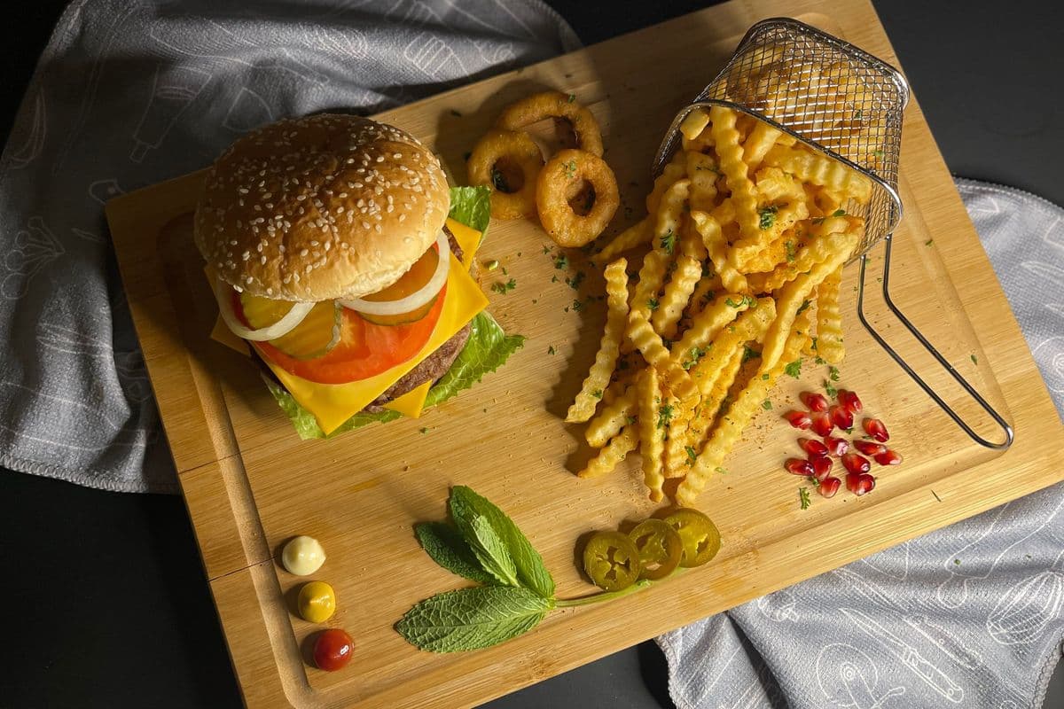 2 CHEESE BURGER COMBO