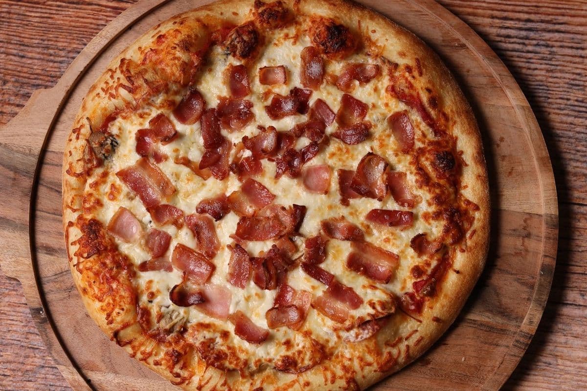 Canadian Classic Pizza