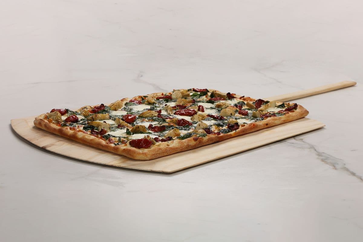 21'' x 15'' Party Spinach and Artichoke Gourmet Pizza (24 Slices)
