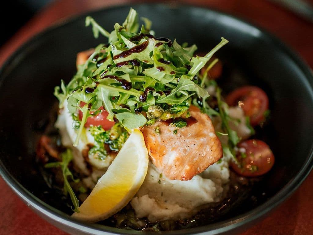 Filet de saumon rôti / Roasted Salmon Fillet.