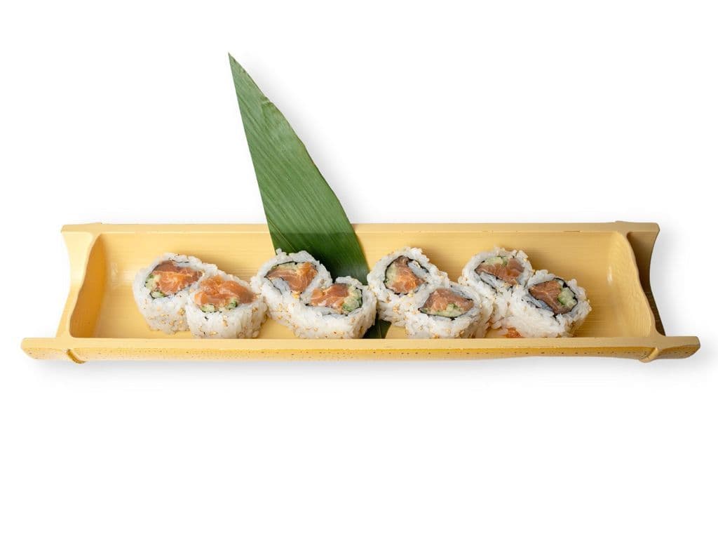 Spicy Salmon Roll (8pcs)