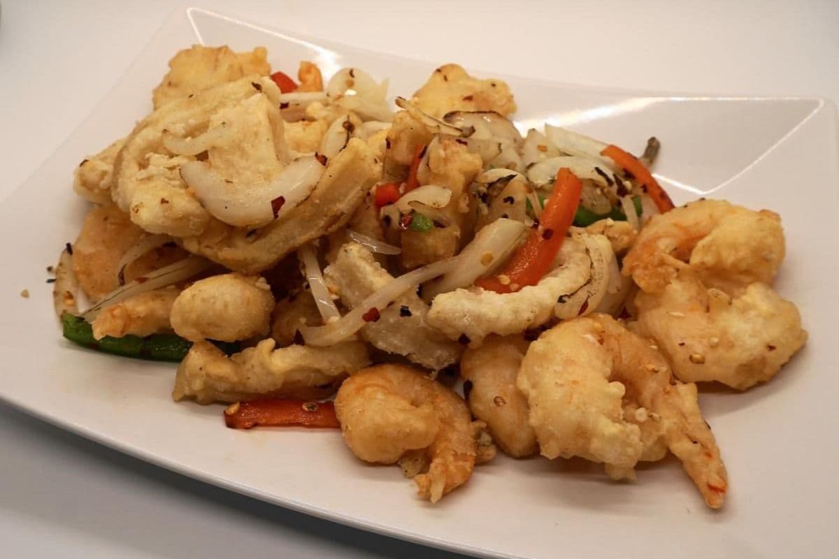 30. Salt and Pepper Seafood / 椒鹽三鮮