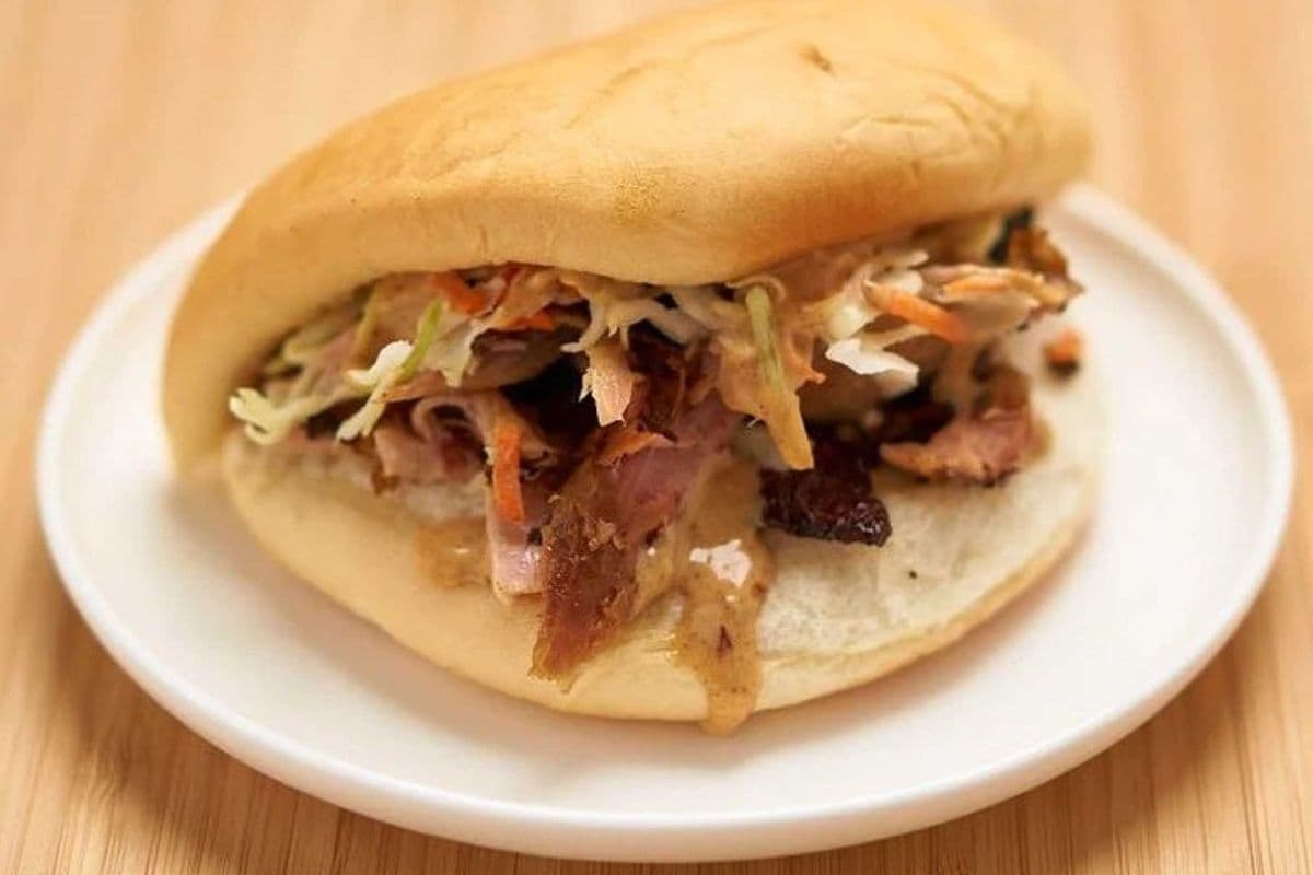 Jerk Chichen Sandwich