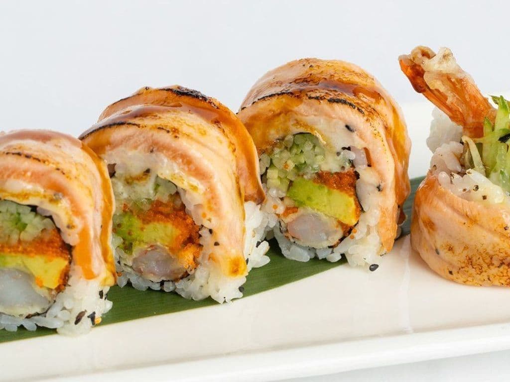 SM15 Torched Red Dragon Roll (8 pcs)