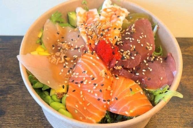 Poke sashimi