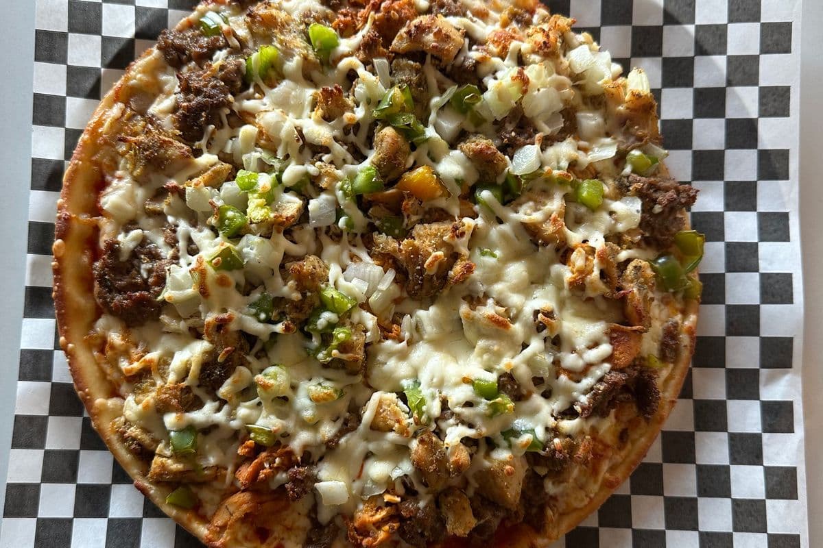 10" Desi Gosht Desi Dough
