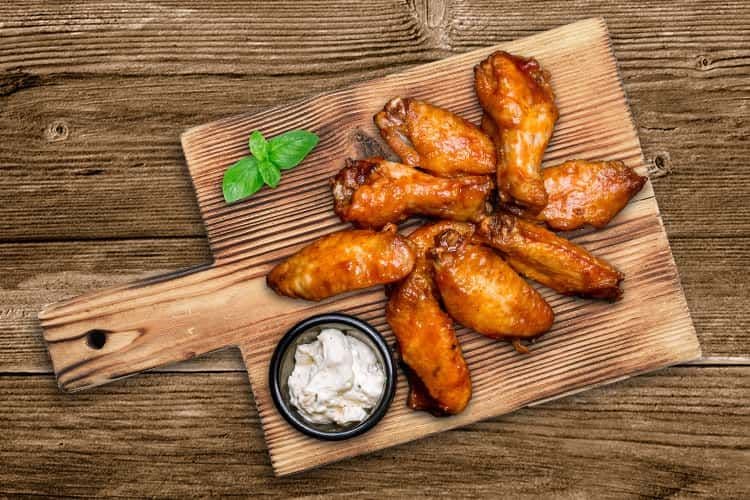 CHICKEN WINGS (8 Pcs)