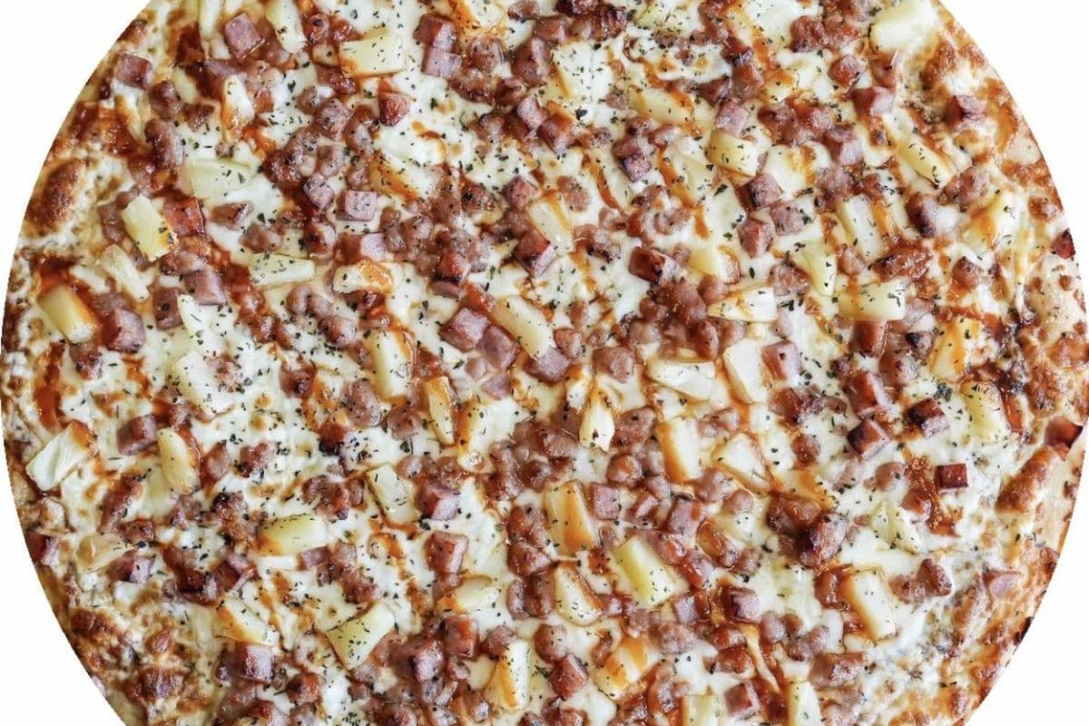 18" Extra-Large Hawaiian Pizza