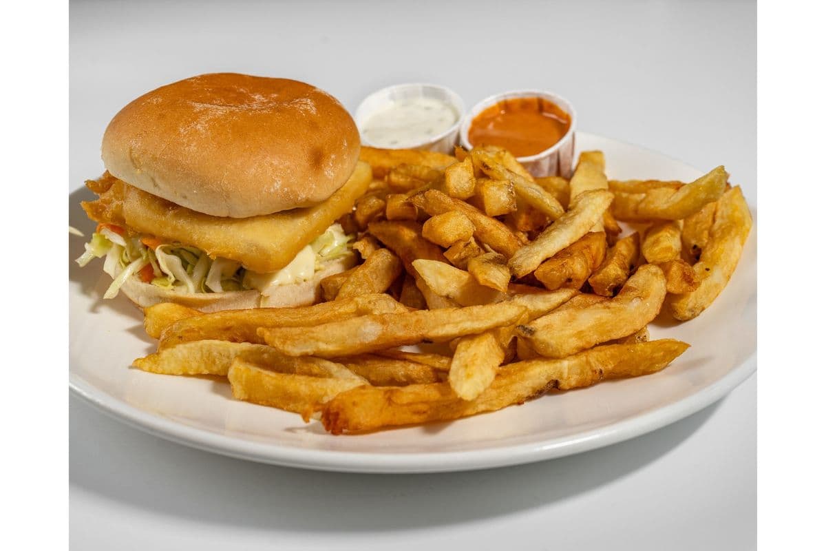 Halibut Fish Burger and Chips (850 Cal)