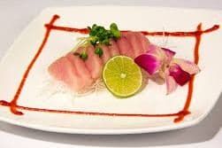 Hamachi Sashimi (8 pcs)