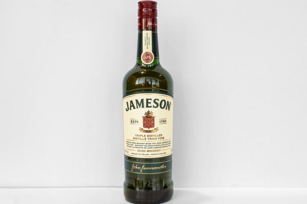 Jameson Irish Whisky ( 750 ml ) (1 x 750 ml)