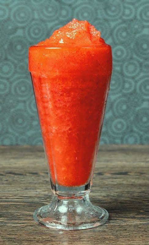 U14. Fresh Strawberry Smoothie - OO