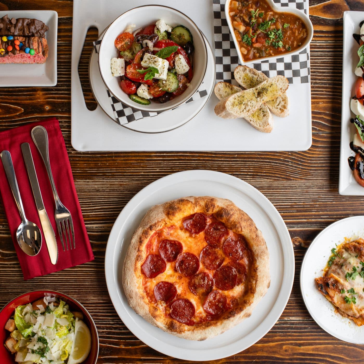 Moon Cafe & Pizza