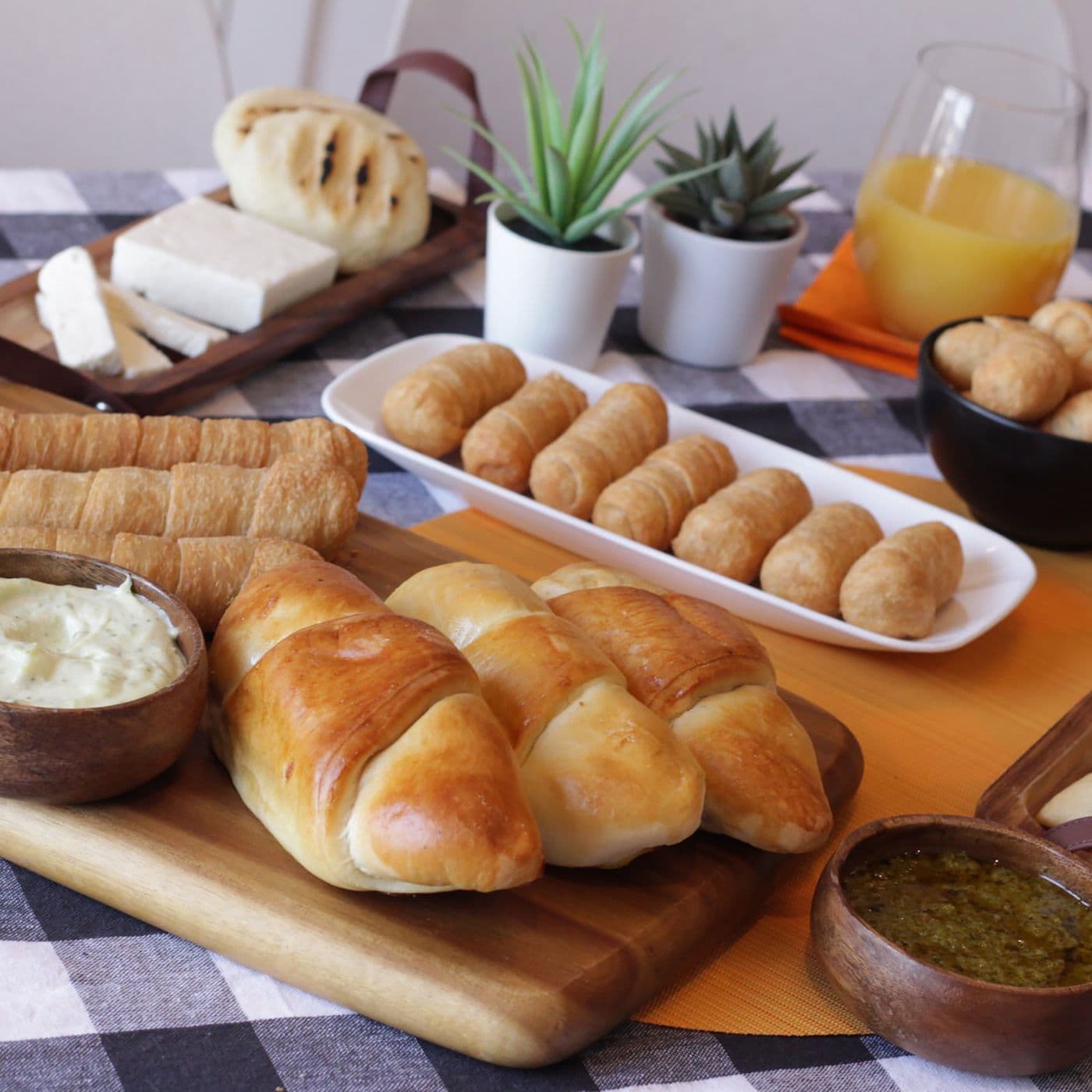 Lola's Latin Cuisine & Churros
