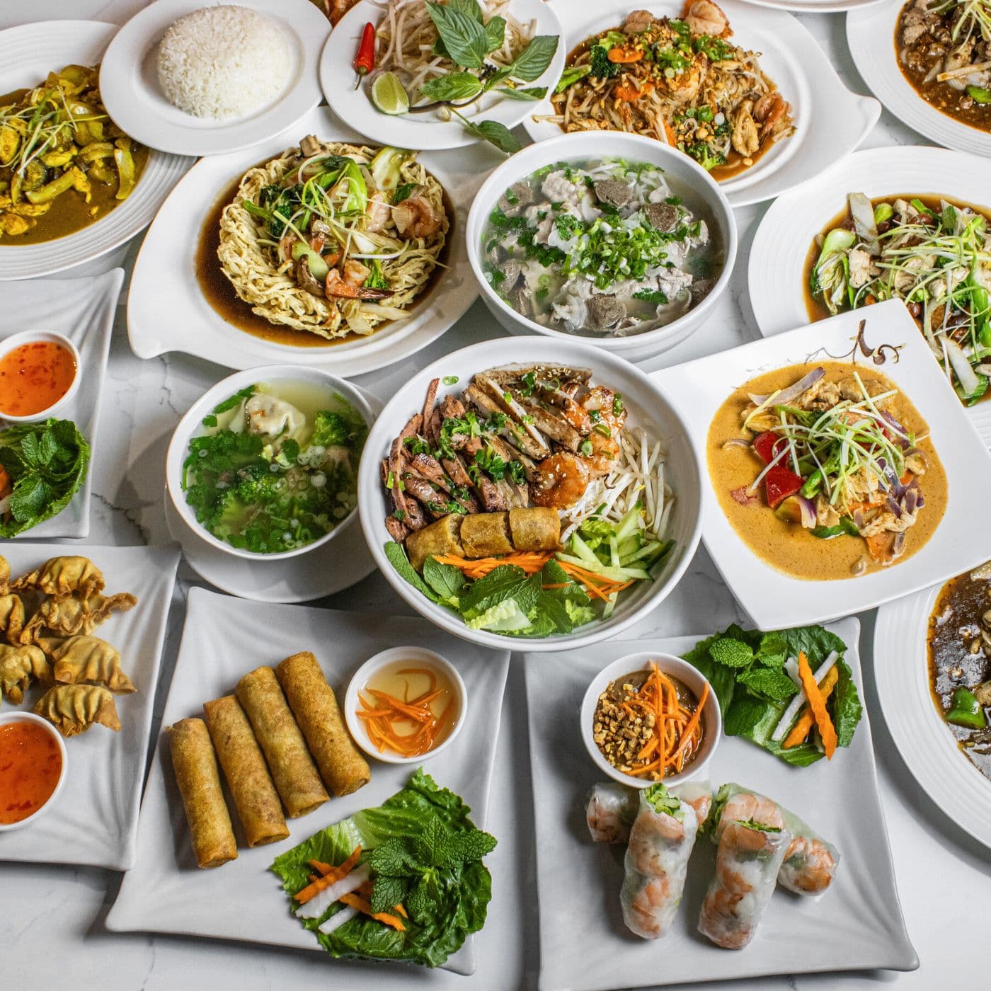 Le Petit Saigon