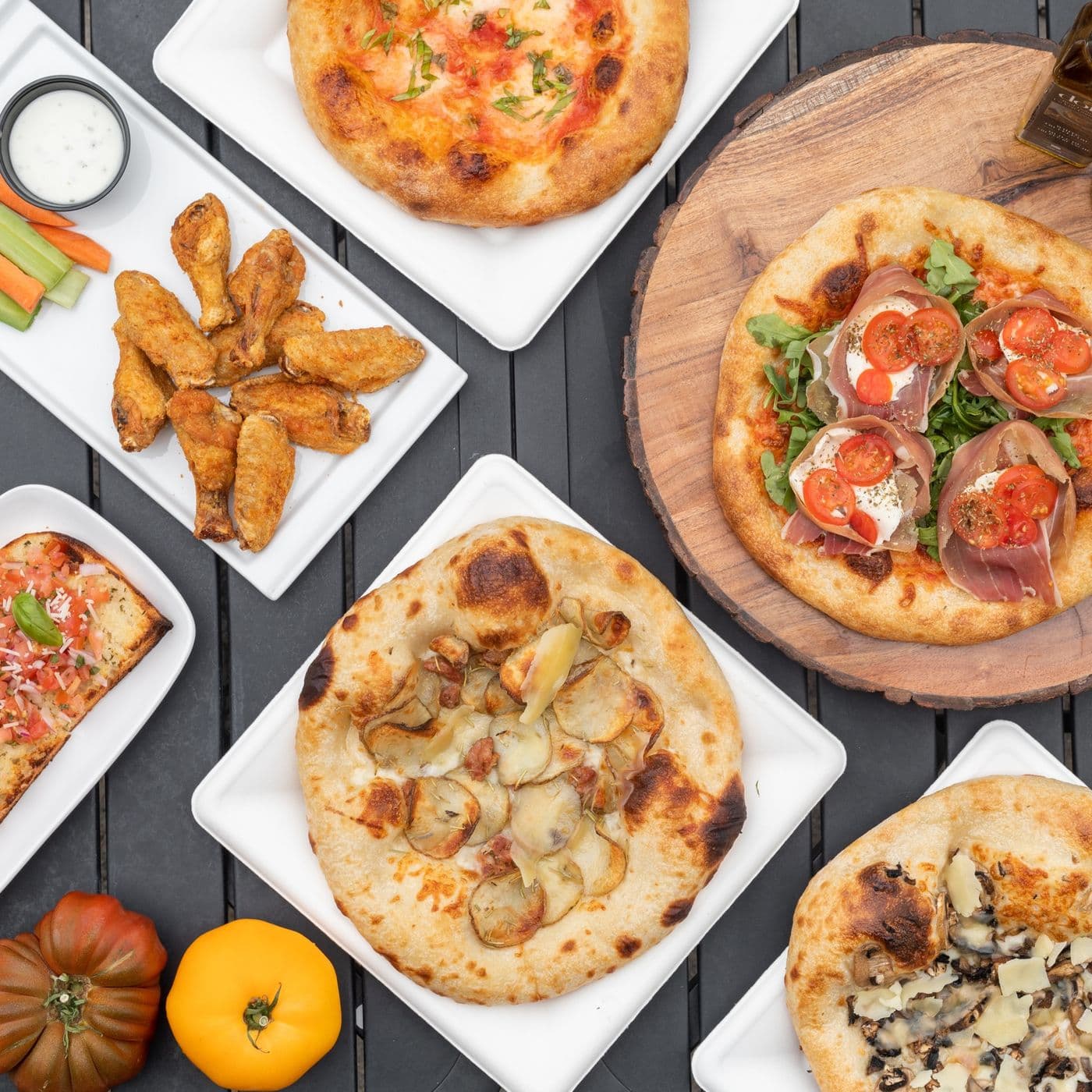Mama Molinaro's Pizzeria