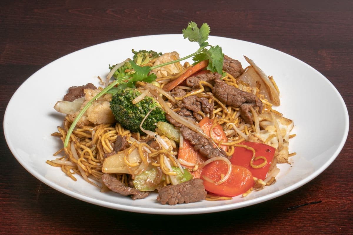 Cuty's Stir Fry with Veggies - Bo, Ga, Heo, hoac Tom Xao Rau Cai (Com, Mi, or Mi Don)
