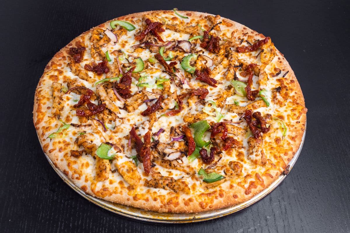 Large Garlic Chicken Pizza