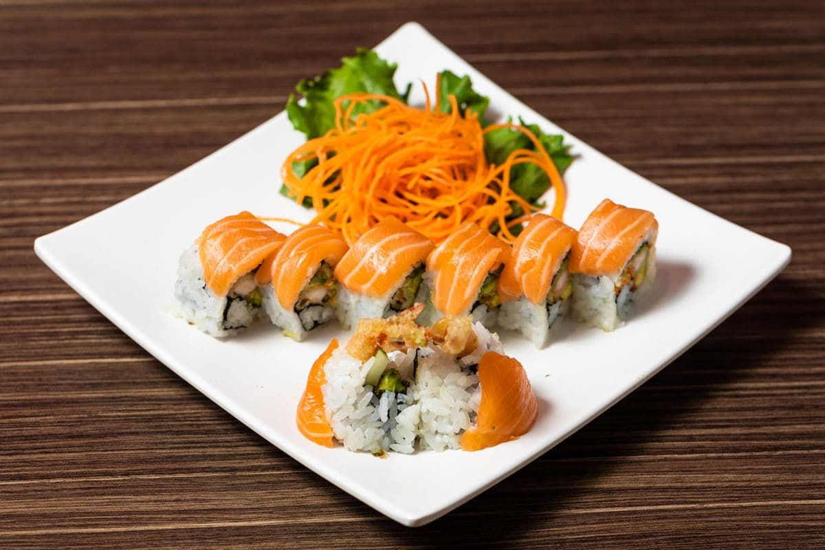 184. Red Dragon Roll (8 pcs)