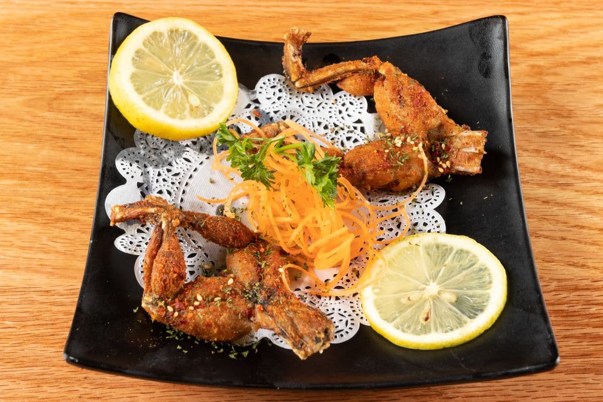 BBQ Frog Legs (2 pcs)