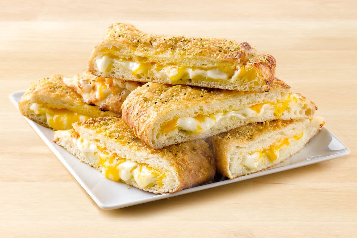 7-Cheese Stuffed Cheesesticks (8 pcs)