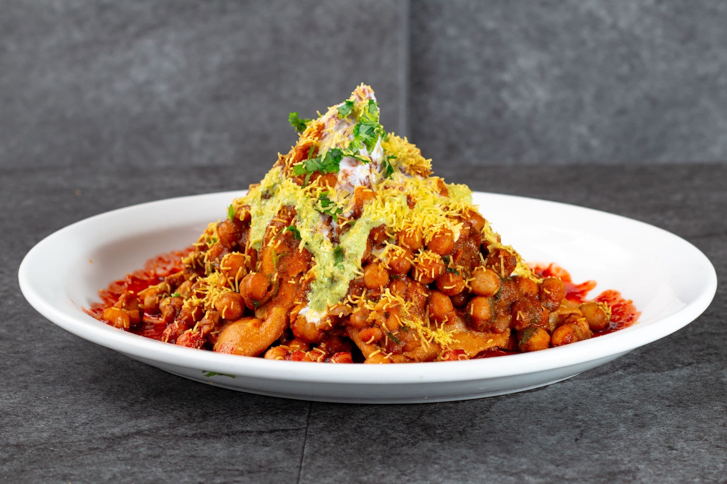 Samosa Chaat (2 Pcs)