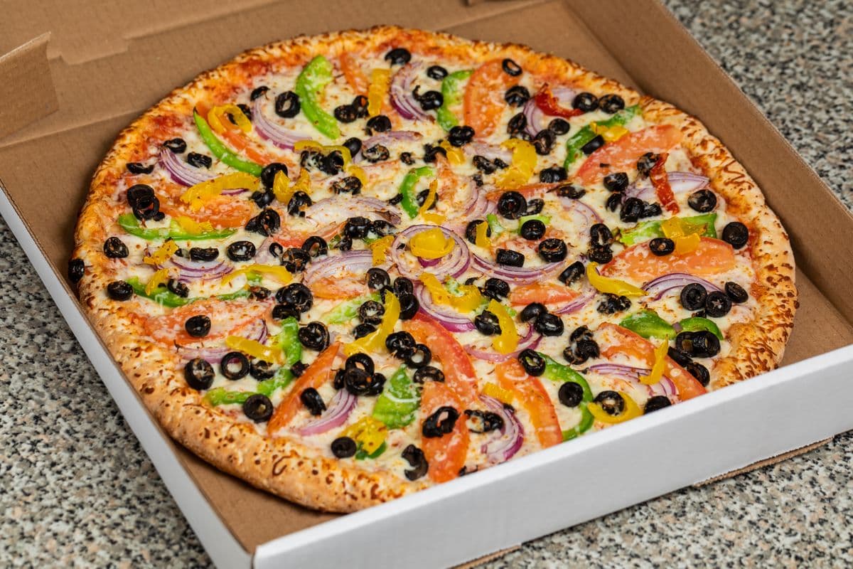 X-Large Veggie Deluxe Pizza