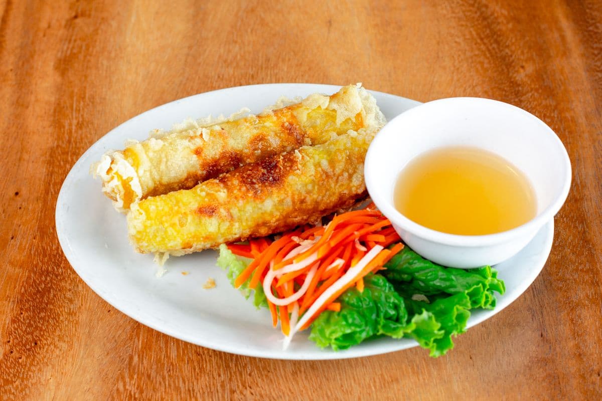 A1. Spring Rolls (2 pcs)