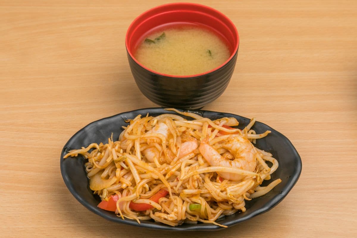F3. Pad Thai