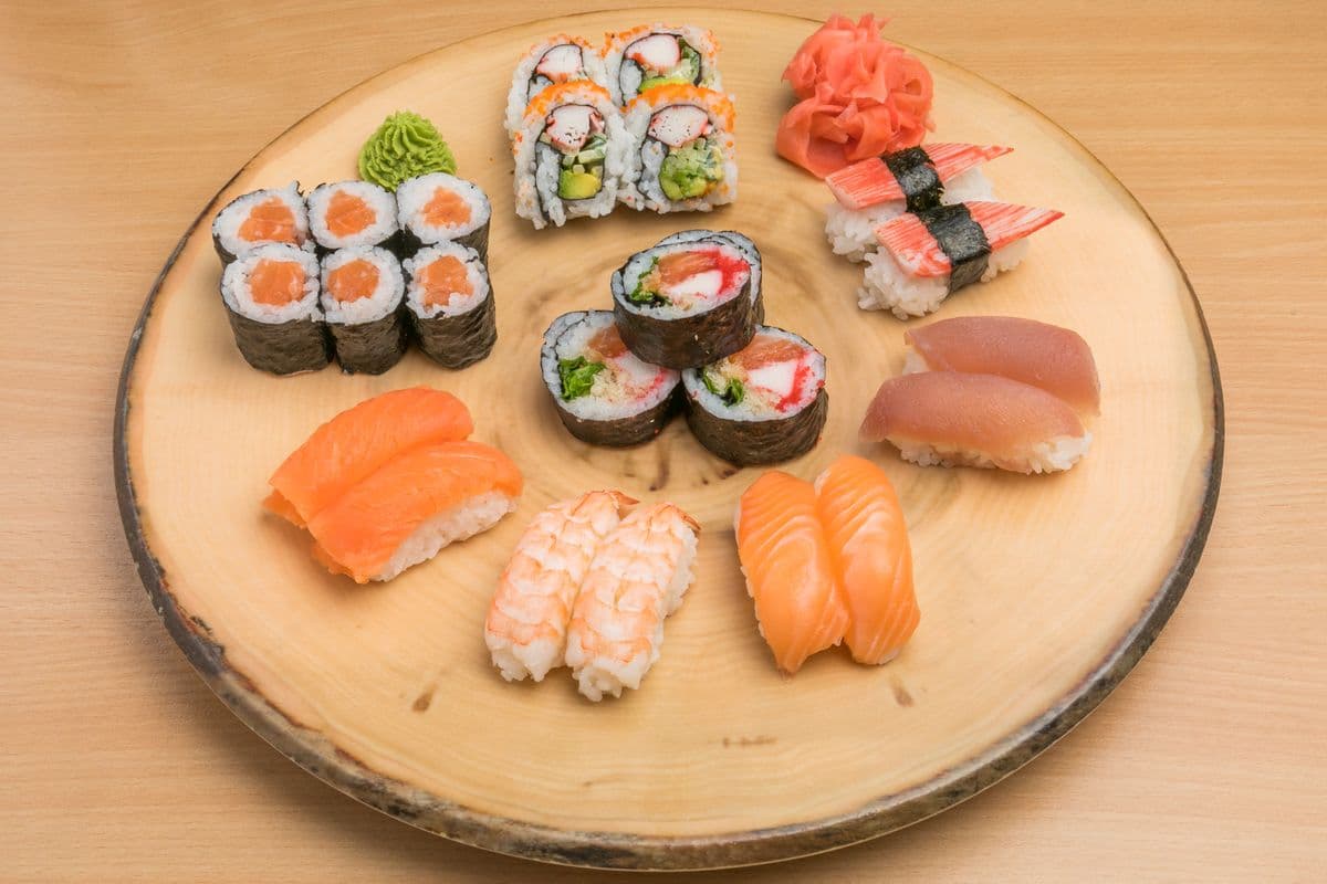 S3. Sushi, Maki, et Hosomaki (24 mcx) / Sushi, Maki, and Hosomaki (24 pcs)