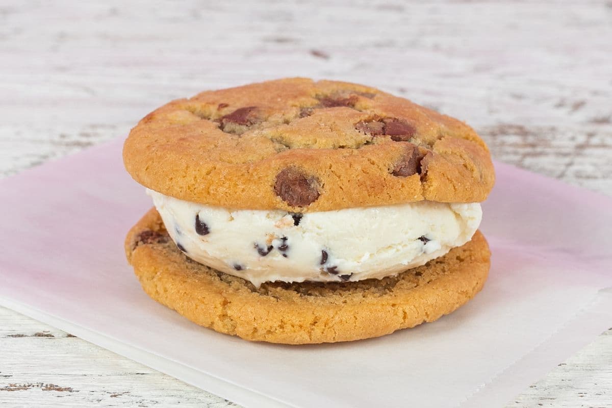 Cookie and Cream Sandwich Ice Cream