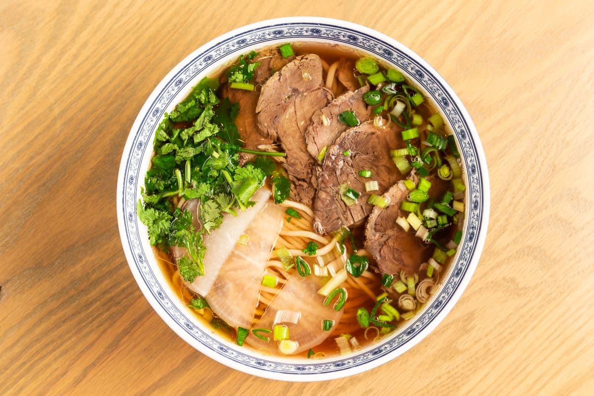 Traditional Lanzhou Beef Noodles 传统兰州牛肉拉面