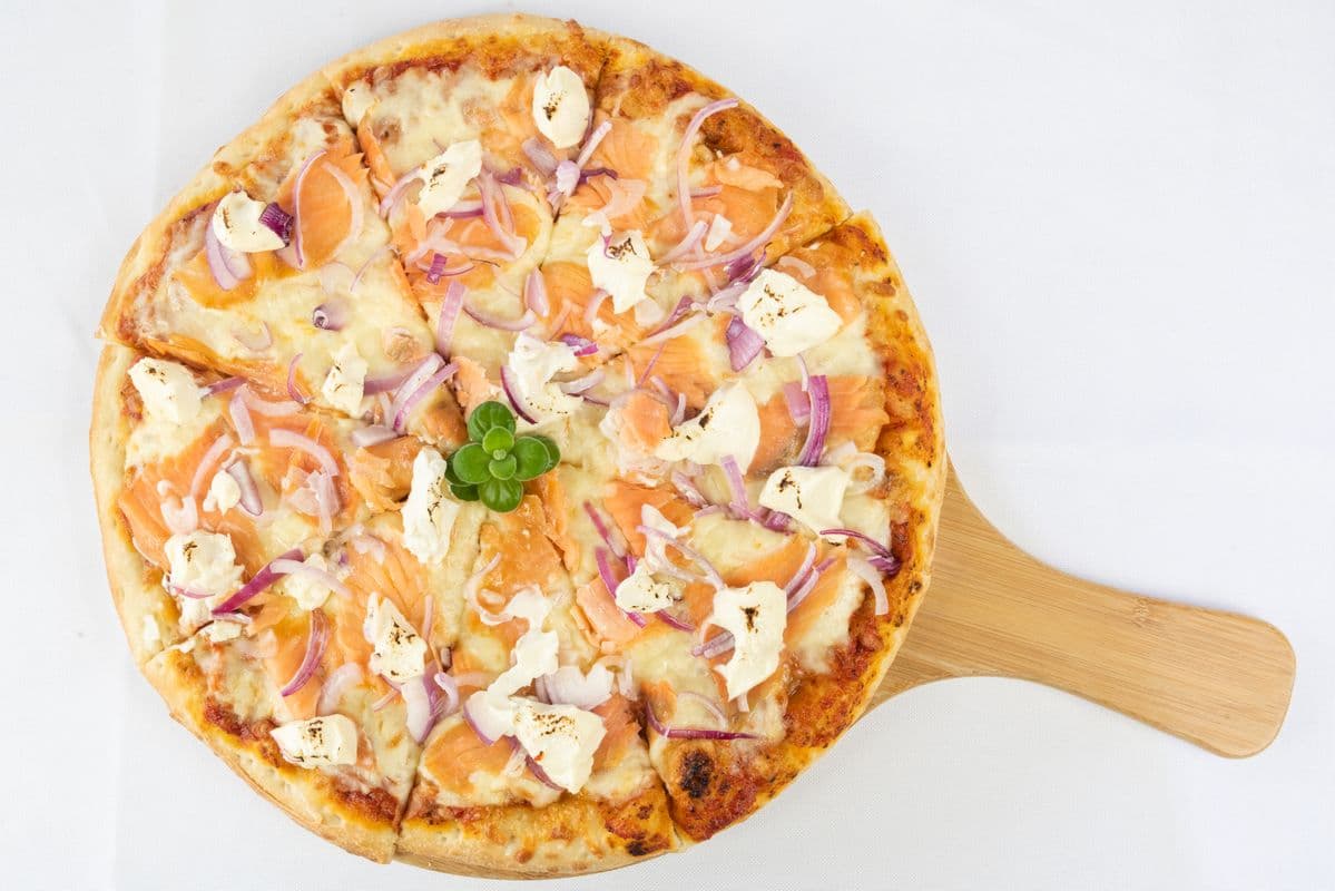 B2. 12" Medium Smoked Salmon Pizza