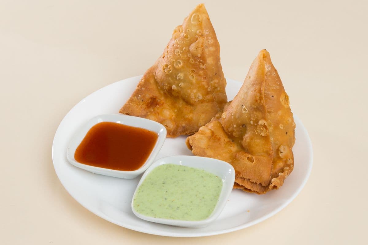 Samosas (2 pcs)