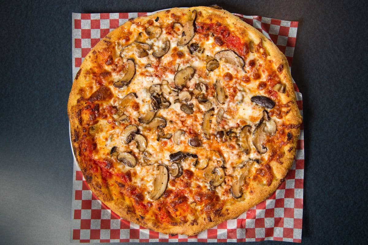 12" Medium En-Doo-Ya Pizza
