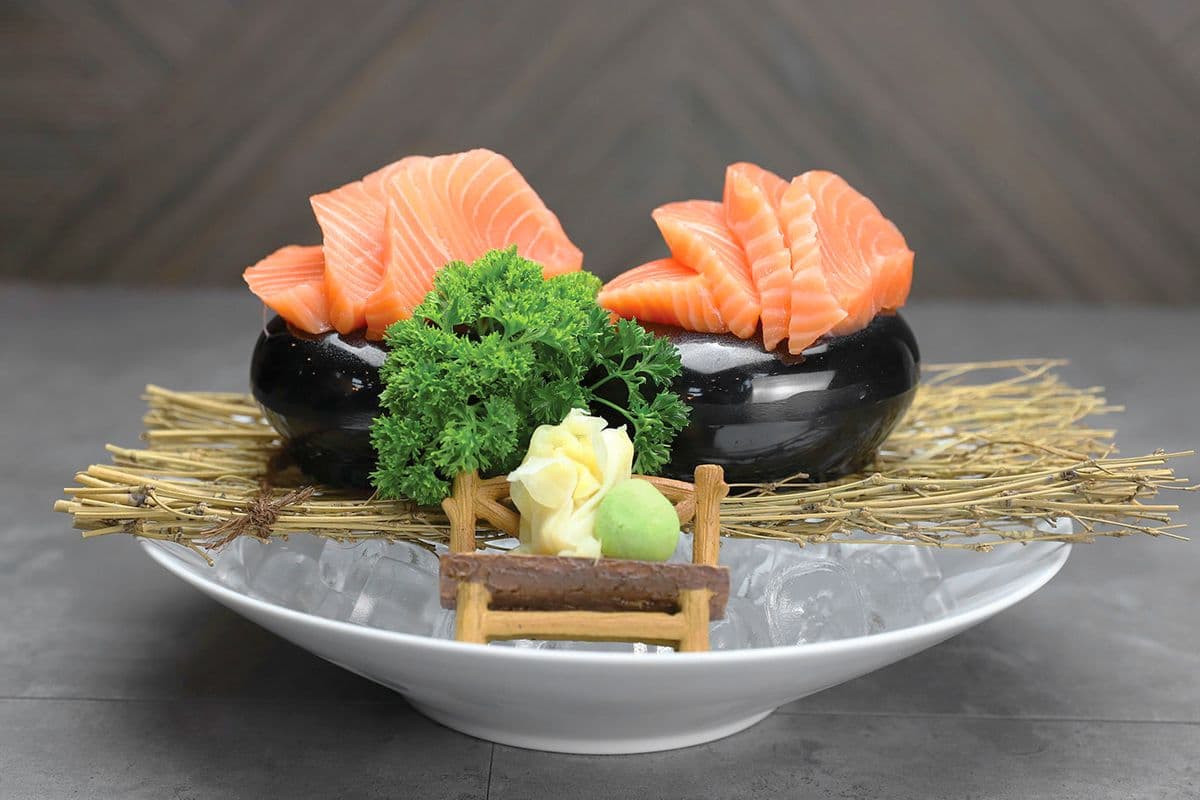 Salmon Sashimi (7 pcs)