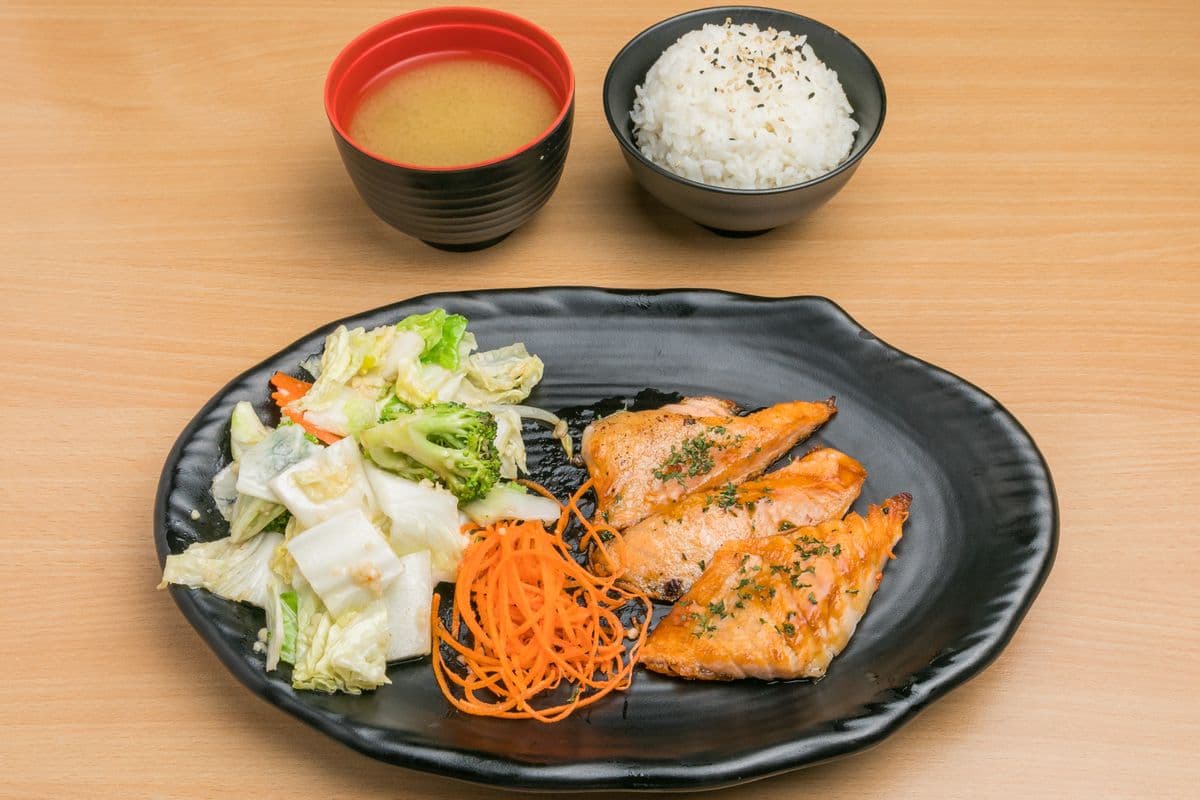 C. Saumon teriyaki / Salmon Teriyaki