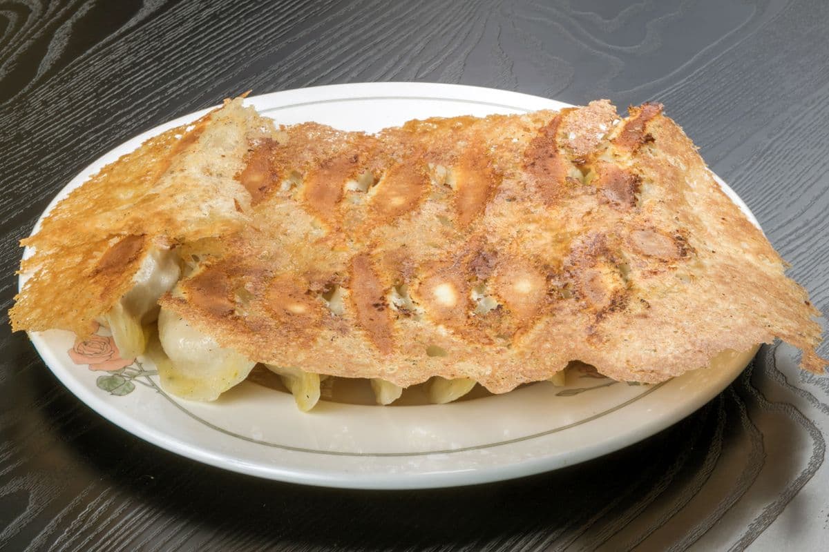 35. Dumplings frits au porc et aux poireaux(12pcs)