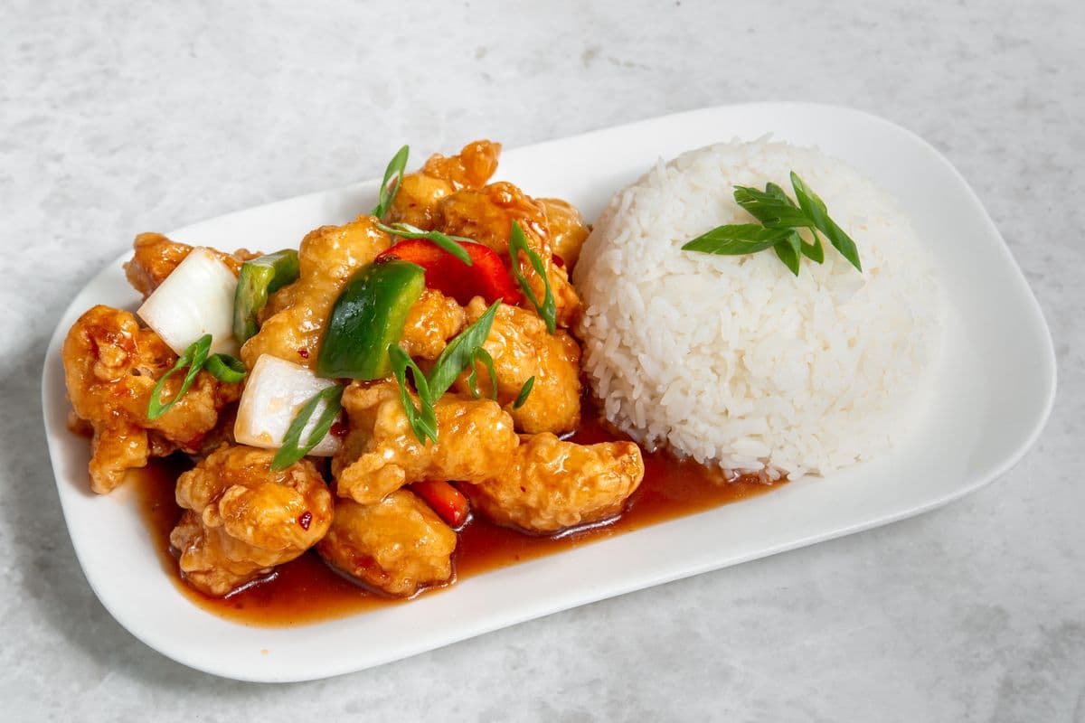 CA. Poulet Général Tao avec riz / General Tao Chicken with Rice
