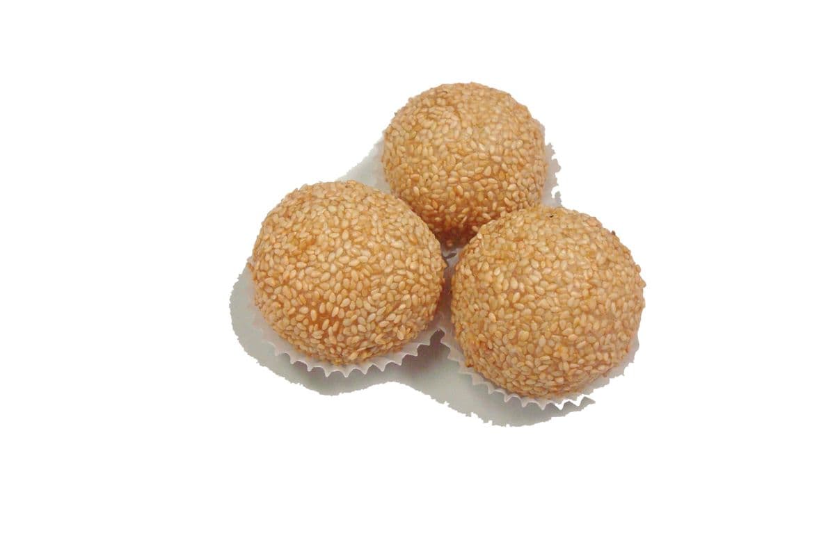 39. Deep-Fried Sesame Ball 蓮蓉煎堆仔