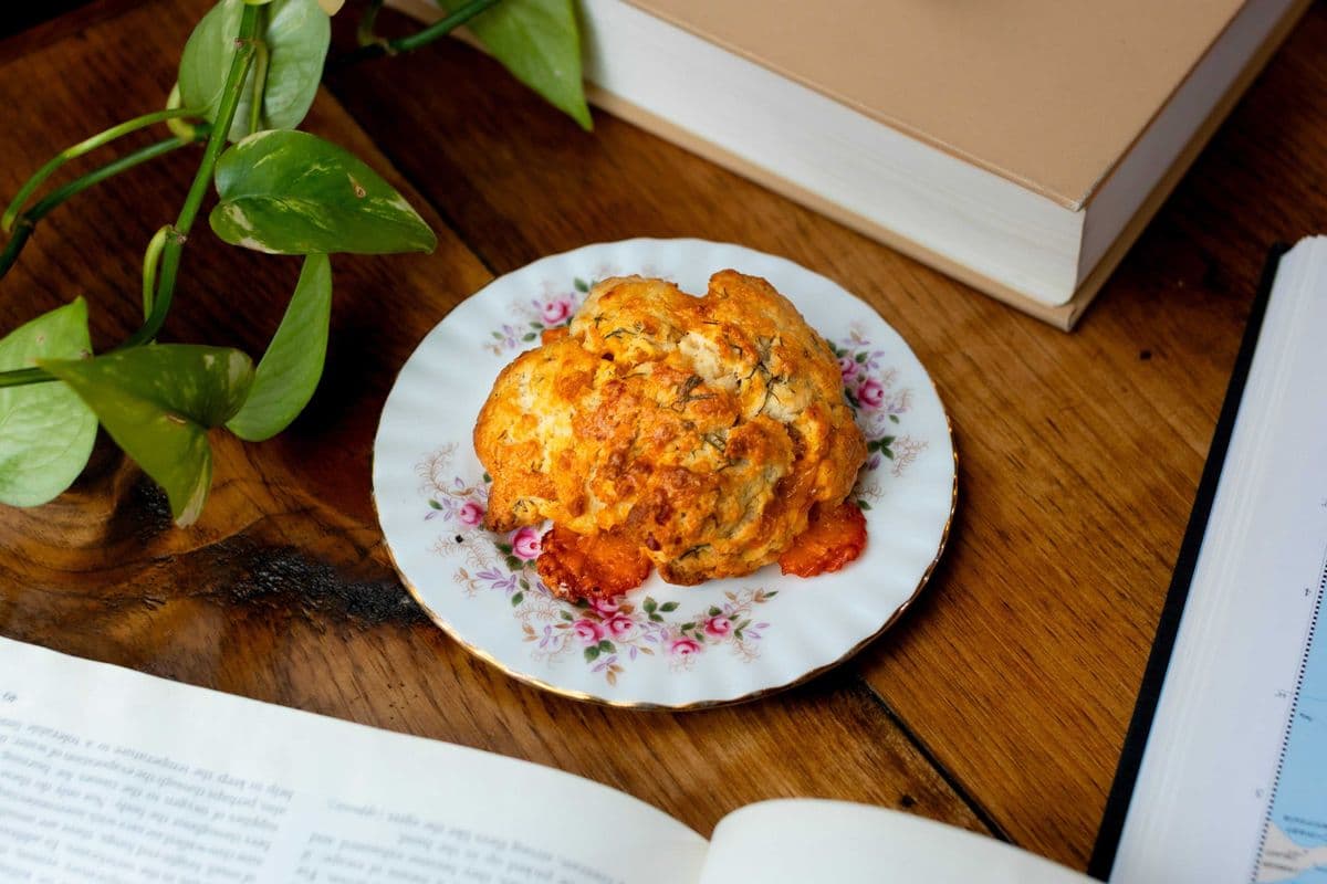 Mozzarella Pesto Scone