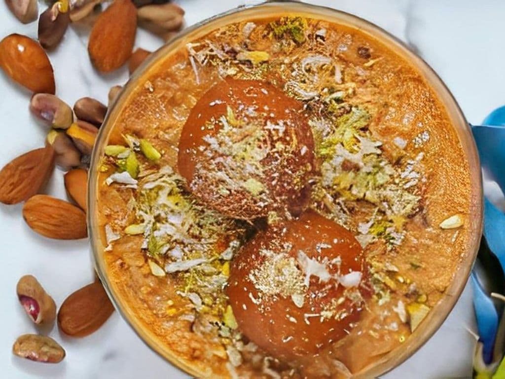 Rabadi Gulab Jamun